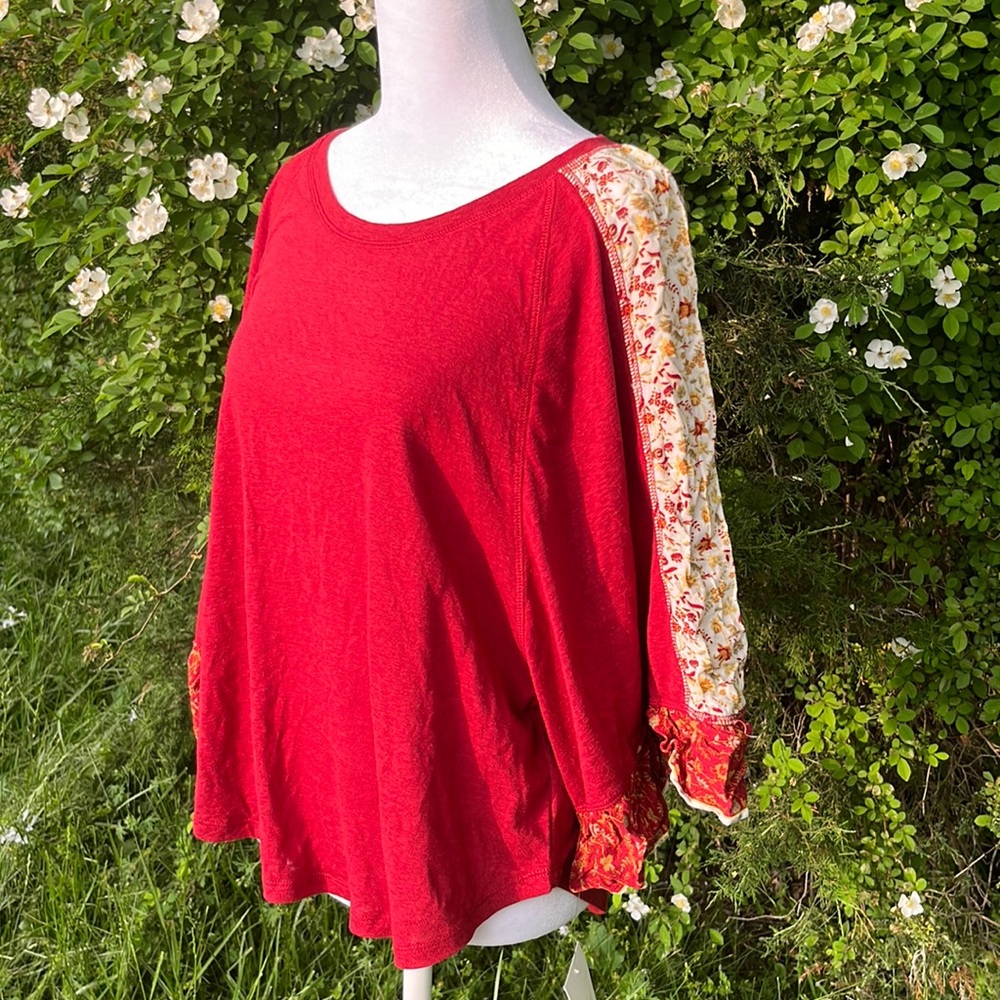 NWT Spice Red Boho Floral Flowy Sleeve Blouse Sz Medium eyeshadow Brand